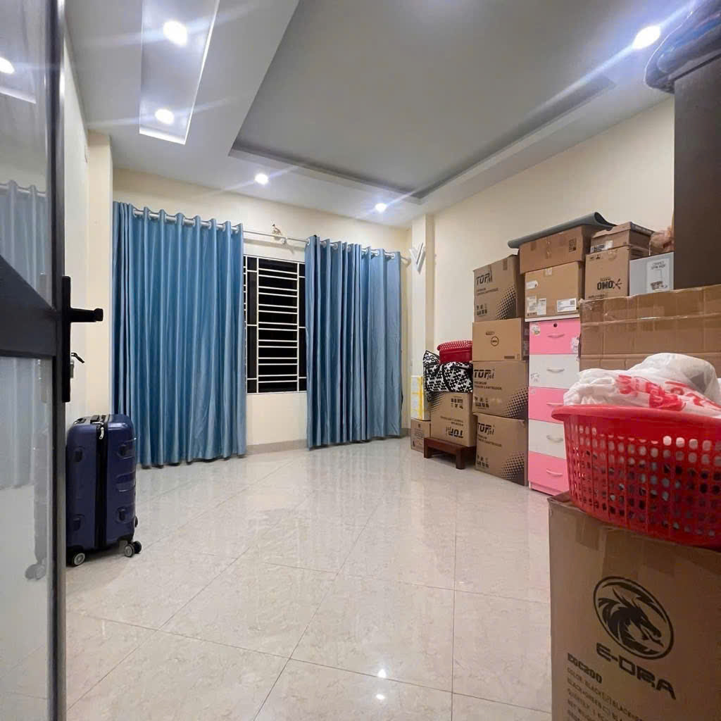 BÁN NHÀ HOÀNG MAI 15M RA Ô TÔ - GẦN 40M2 - 8 NGỦ